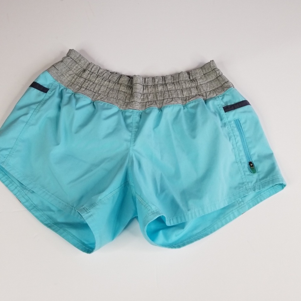 LULULEMON ▪ Shorts, turquoise w/ side zip pocket